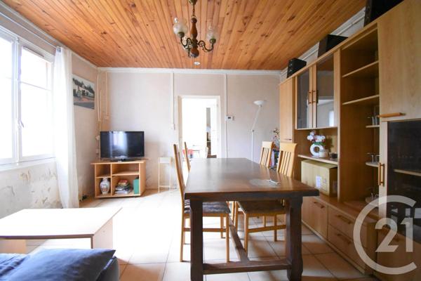 Maison à vendre  3 pièces - 69,89 m 2   CUSSET  - 03