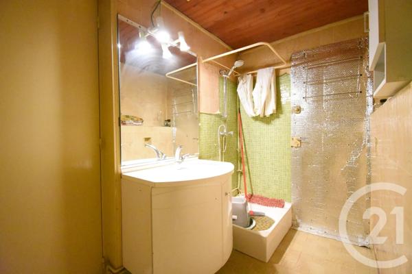 Maison à vendre  3 pièces - 69,89 m 2   CUSSET  - 03