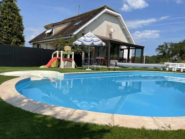 Maison à vendre 7 pièces SAINT VALLIER (71)