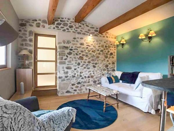 A vendre Authentique demeure de charme avec gîte indépendant à Mallemoisson (04)