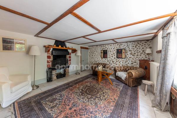A vendre Authentique demeure de charme avec gîte indépendant à Mallemoisson (04)