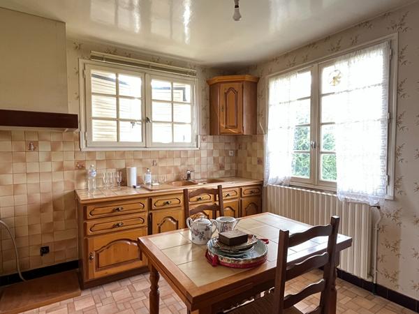 A vendre quartier Saint Georges - Maison avec garage et jardin.