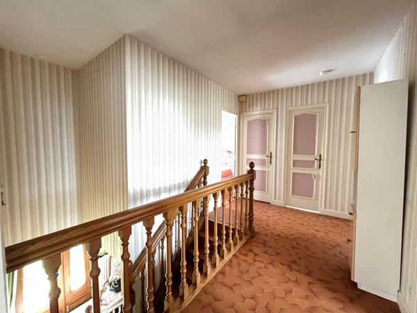 A vendre quartier Saint Georges - Maison avec garage et jardin.