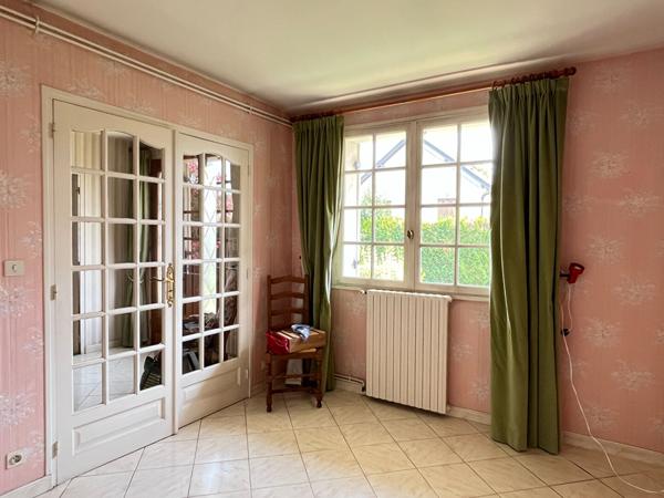 A vendre quartier Saint Georges - Maison avec garage et jardin.