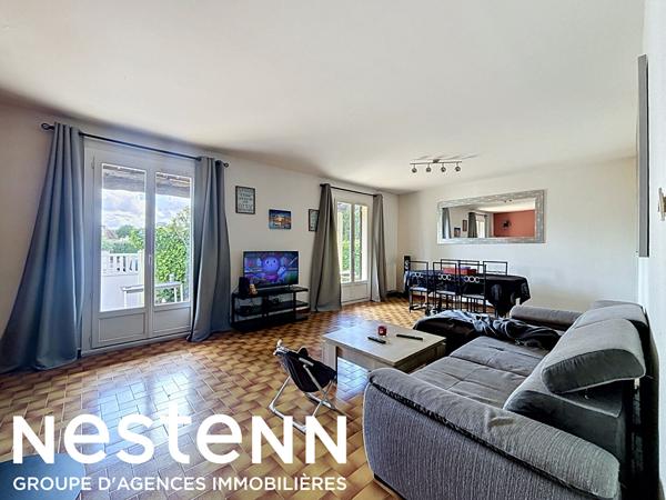 Maison individuelle 137 m² avec garage, piscine et 4 chambres à Eyguières, Investissement locatif