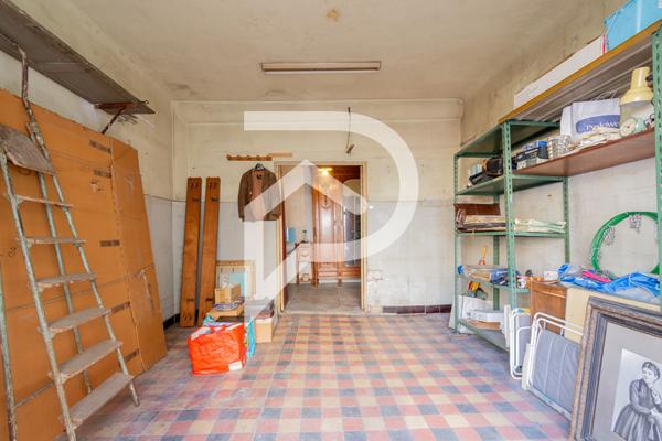Murs 1 pièce 24 m2