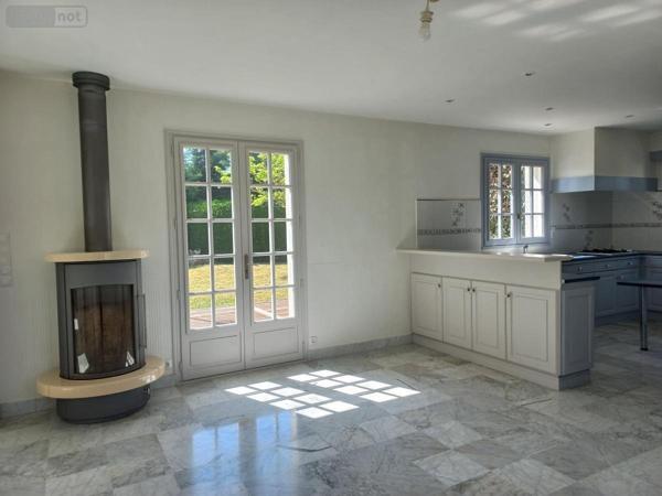 Maison à vendre à Hillion dans les Côtes-d'Armor (22120), ref : 22012-4466