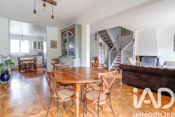 Maison à vendre 8 pièces 156 m² Magny-les-Hameaux