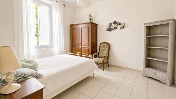 MIRAMAS (13) | Magnifique maison de ville T7 (4 chambres) de 150 m² sur terrain de 402 m² et stationnements privatifs