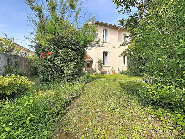 S Compromis _ DANTON - Maison années 30 jardin arboré sous sol et garage