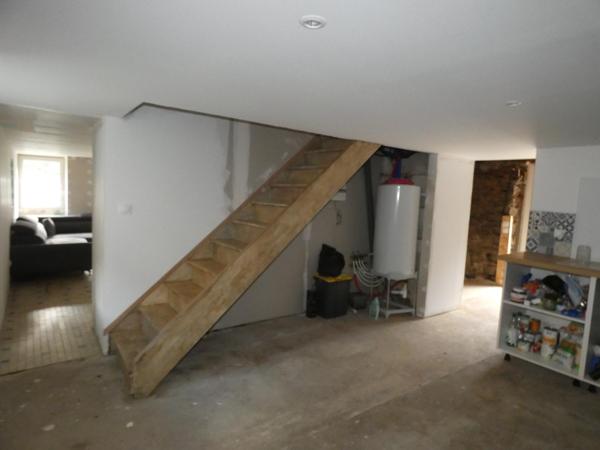 Maison T3 83 m²environ avec grange.