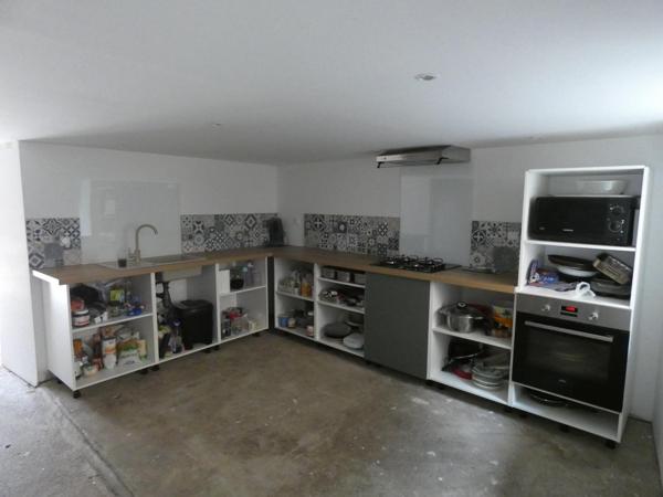 Maison T3 83 m²environ avec grange.