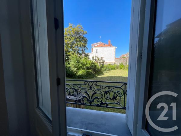 Appartement Studio à vendre  1 pièce - 28,35 m 2   BIARRITZ  - 64