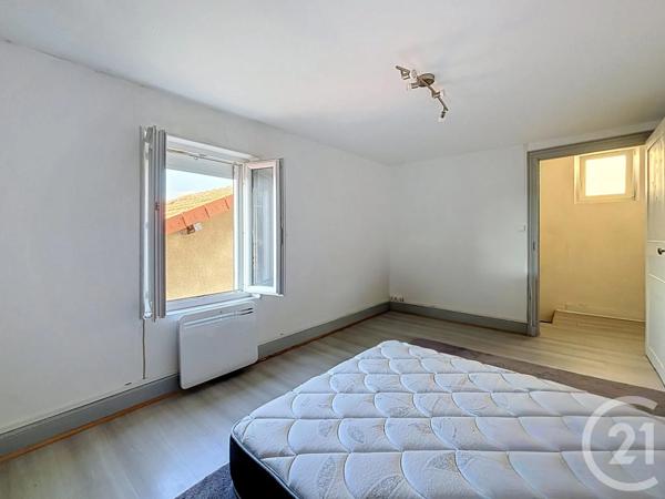 Maison à vendre  3 pièces - 46,25 m 2   RIOM  - 63