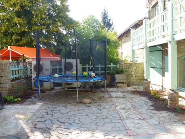 Jolie maison en pierre de 159 m² à Saint-Julien Chapteuil