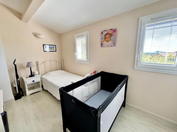 Dpt Var (83), à vendre FREJUS Tour de mare maison P6 de 156 m² - Terrain de 1790 m²