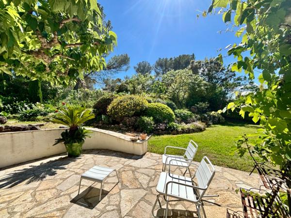Dpt Var (83), à vendre FREJUS Tour de mare maison P6 de 156 m² - Terrain de 1790 m²