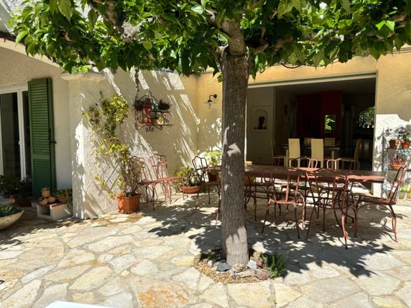 Dpt Var (83), à vendre FREJUS Tour de mare maison P6 de 156 m² - Terrain de 1790 m²