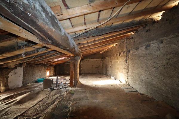 Maison de village Aubusson d'Auvergne 5 pièce(s) 110 m2 + garage