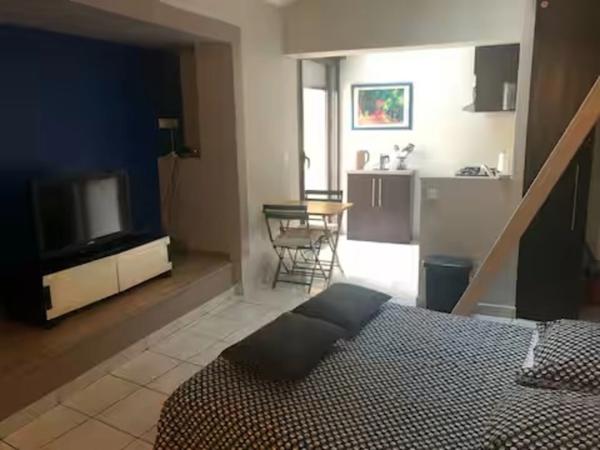 Studio meublé avec mezzanine et terrasse
