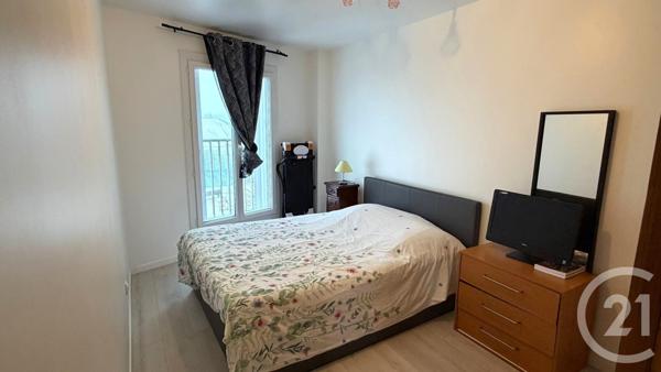 Appartement F4 à vendre  4 pièces - 80,02 m2 TORCY - 77