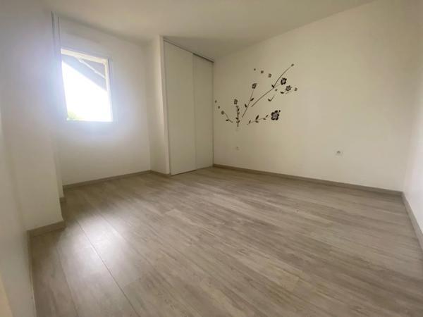 Appartement 2 chambres + garage à Chagnolet