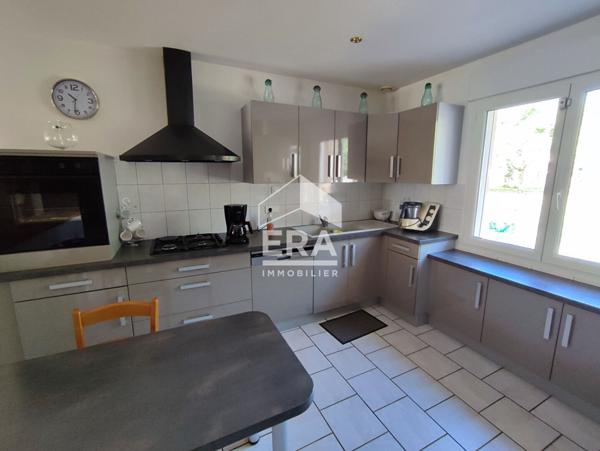 Maison d'architecte , Pesmes 6 pièce(s) 250 m² sur un terrain clôt et arboré de 5600 m²