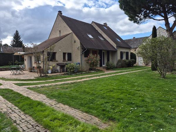 2 Maisons La Celle Les Bordes, 8 pièces, 210 m2