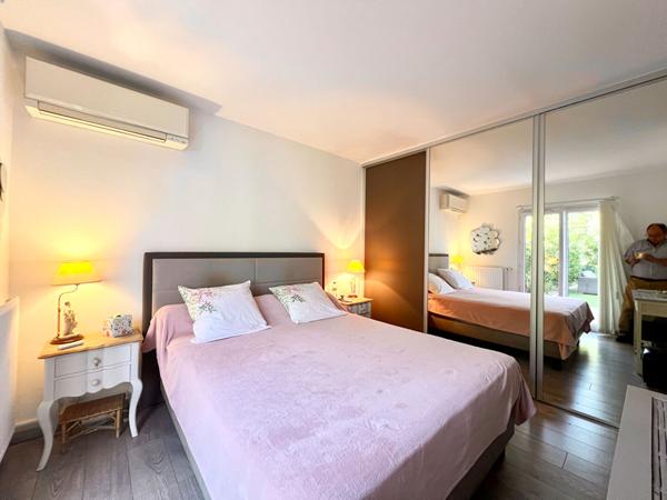 A vendre : Villa moderne de 5 pieces a Saint-Raphael