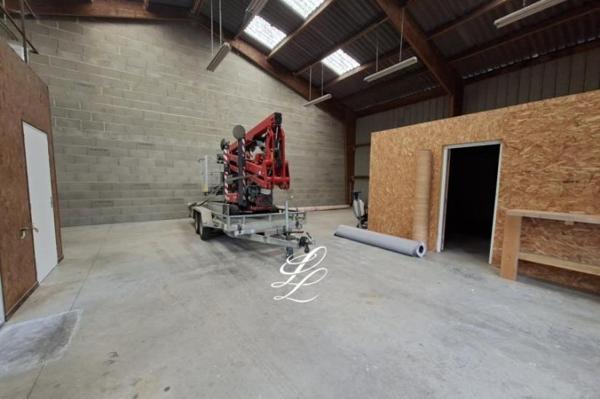 Vente - Local 310 m 2 MIRE (49330)