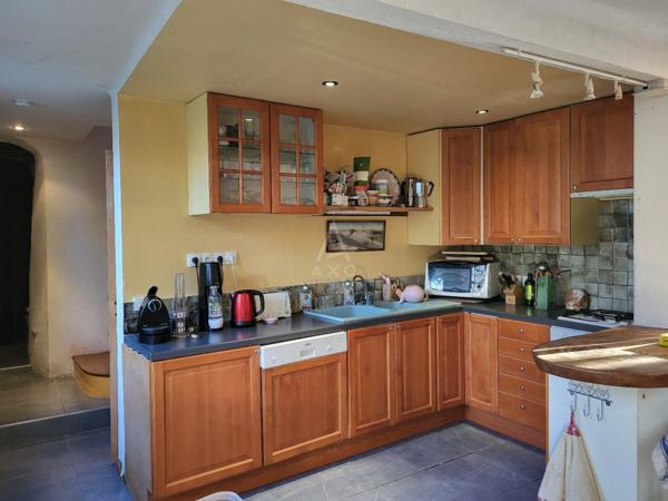 FROMENTIERES  : MAISON en PIERRE de 11 PIECE avec DEPENDANCE de 208 m² sur une parcelle de 1.407  m²