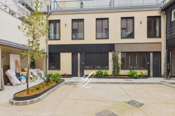 Vente - Maison 5 pièces 149 m 2 CLICHY (92110)
