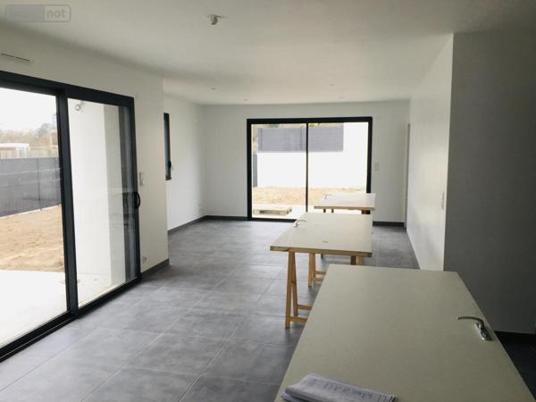 Maison à louer à Angers dans le Maine-et-Loire (49100), ref : 49009-L37