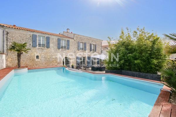 Belle Propriété à Dompierre-sur-Mer - 10 pièces, 304 m²
