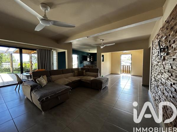 Location maison 4 pièces 91 m² Saint-Joseph