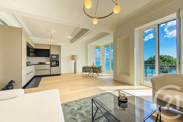 Appartement F4 à vendre  4 pièces - 83 m 2   NICE  - 06