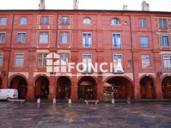 Location Studio 41 m² - 22 PLACE NATIONALE Montauban 82000