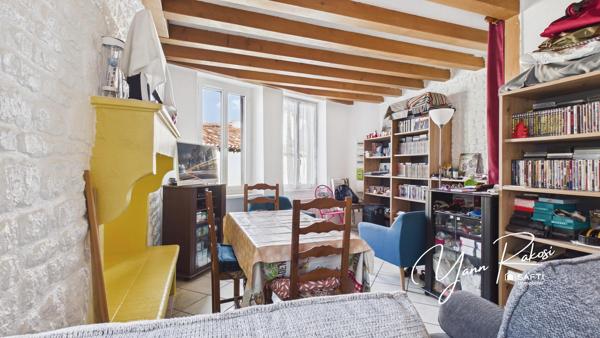 MAISON EN PIERRE PROCHE CENTRE À AULNAY