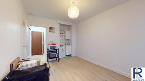 Boulogne-Billancourt (92100) A louer Studette de 17 m2 avec balcon à Boulogne Billancourt.