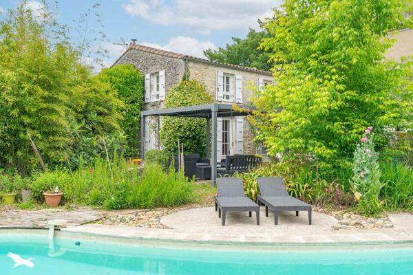 Maison à vendre 328 000 € Saujon 5 p 104 m² DPE D