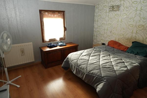 Maison de ville, 169 m², terrain clos, garage