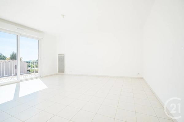 Appartement T4 à vendre  4 pièces - 85,80 m 2   ANTIBES  - 06