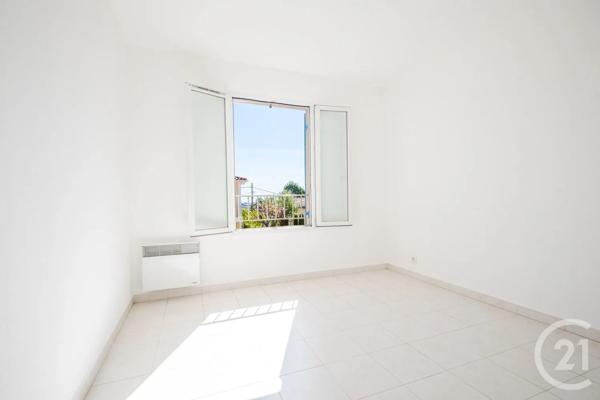 Appartement T4 à vendre  4 pièces - 85,80 m 2   ANTIBES  - 06