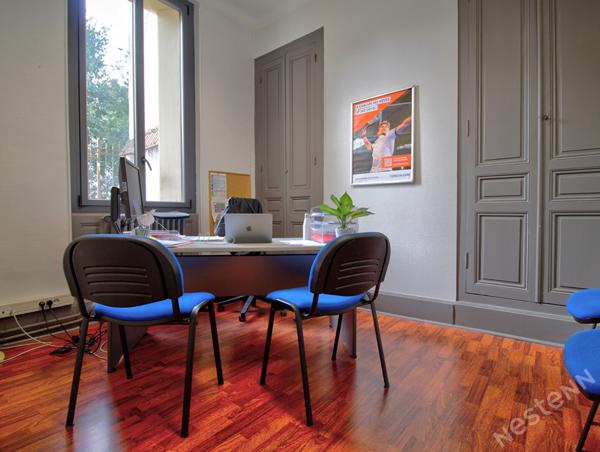 AGEN CENTRE - Immeuble de caractère actuellement loué en bureaux professionnels situé quartier Carnot