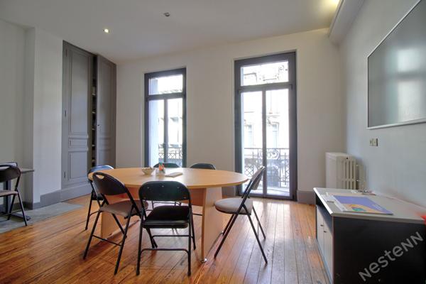 AGEN CENTRE - Immeuble de caractère actuellement loué en bureaux professionnels situé quartier Carnot