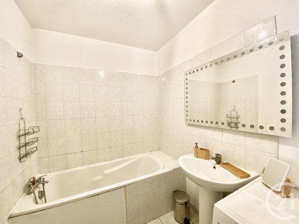 Immeuble à vendre  309,48 m2 LES AVENIERES VEYRINS THUELLIN - 38