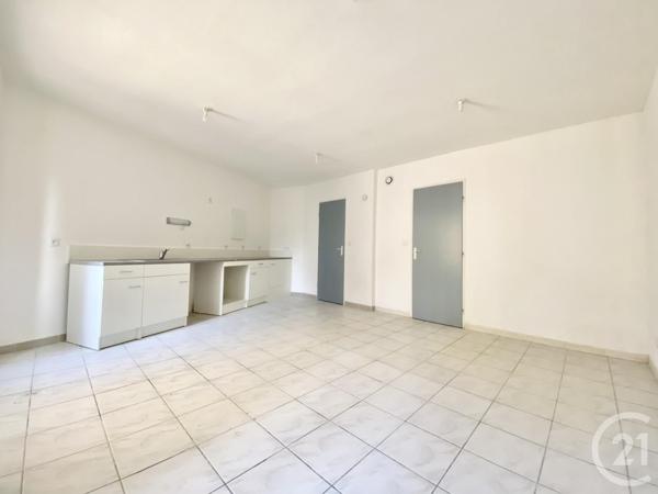 Immeuble à vendre  309,48 m2 LES AVENIERES VEYRINS THUELLIN - 38