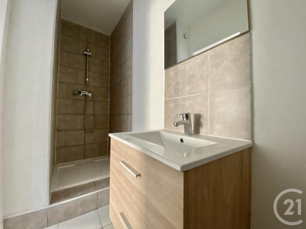 Immeuble à vendre  309,48 m2 LES AVENIERES VEYRINS THUELLIN - 38