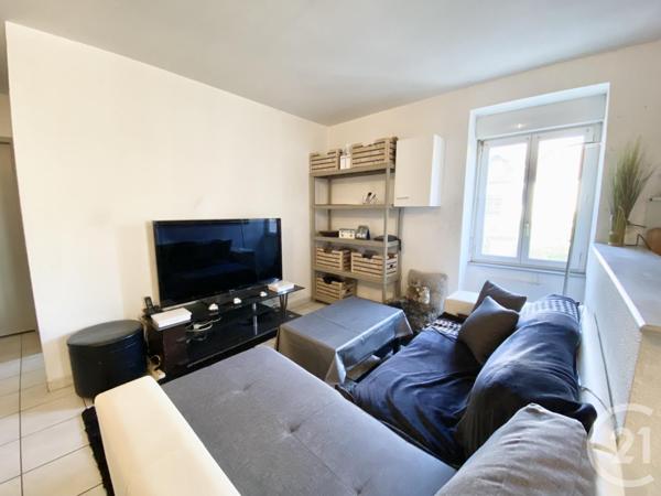 Immeuble à vendre  309,48 m2 LES AVENIERES VEYRINS THUELLIN - 38