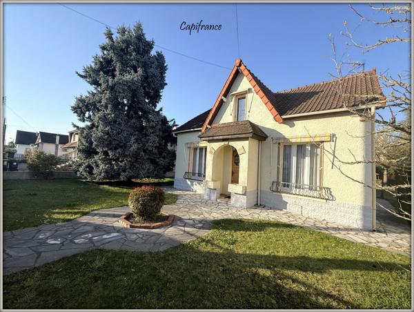 Maison à vendre 5 pièces + garage. Beau terrain de plus de 900m²!